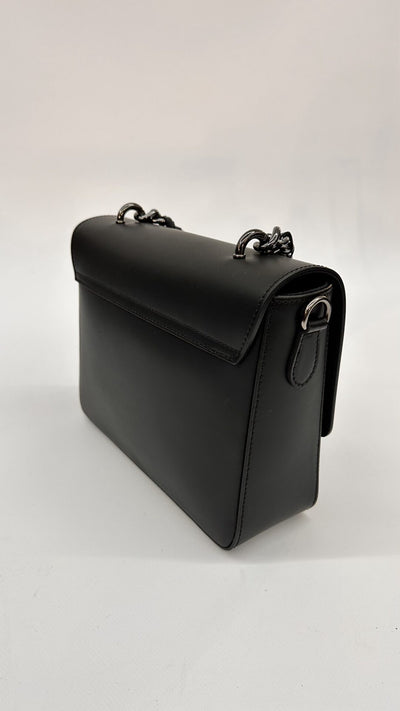 BORSETTA CLASSICA NERA CON CATENA