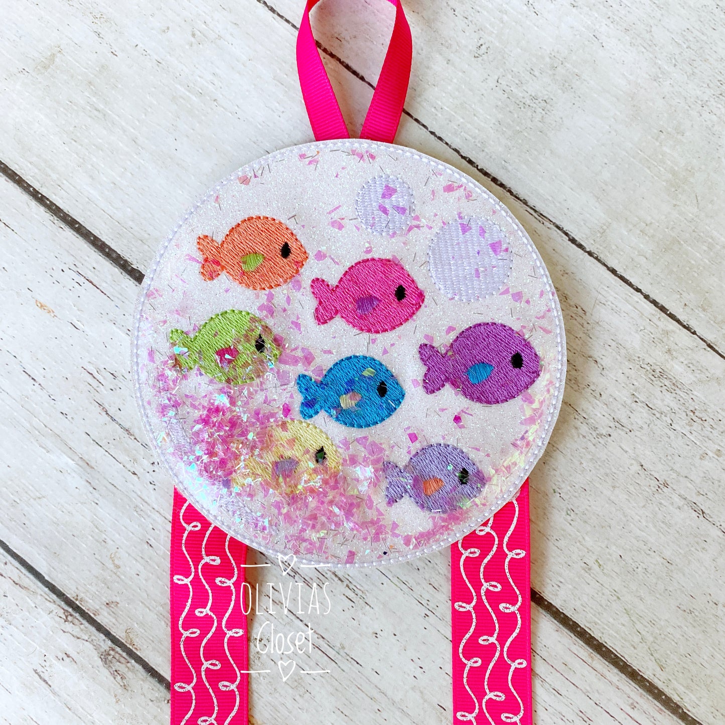 Fish Bubble Bow Holder