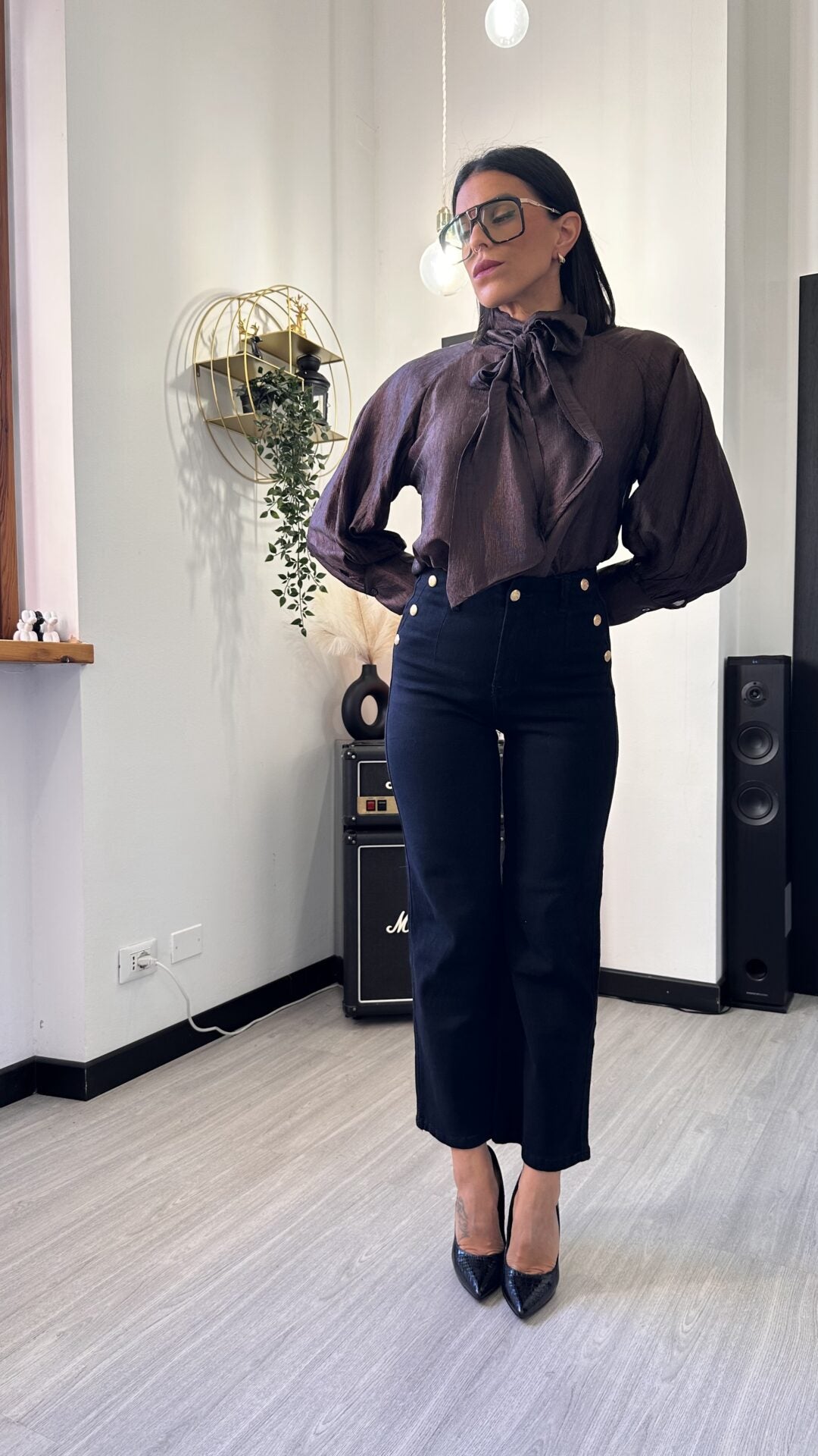 CAMICIA SATIN CON FIOCCO MARRONE