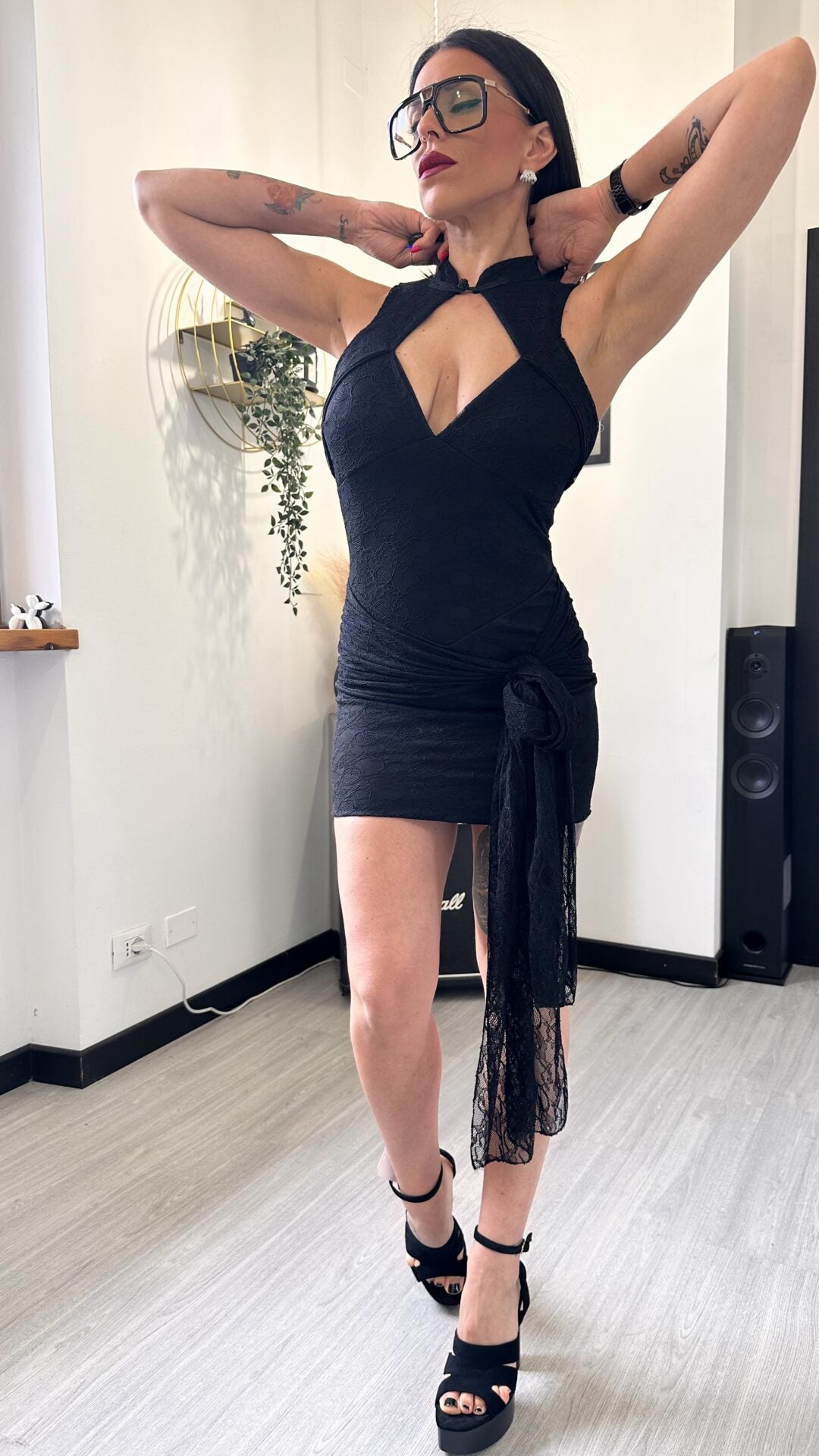 VESTITINO IN PIZZO COLLO COREANO NERO