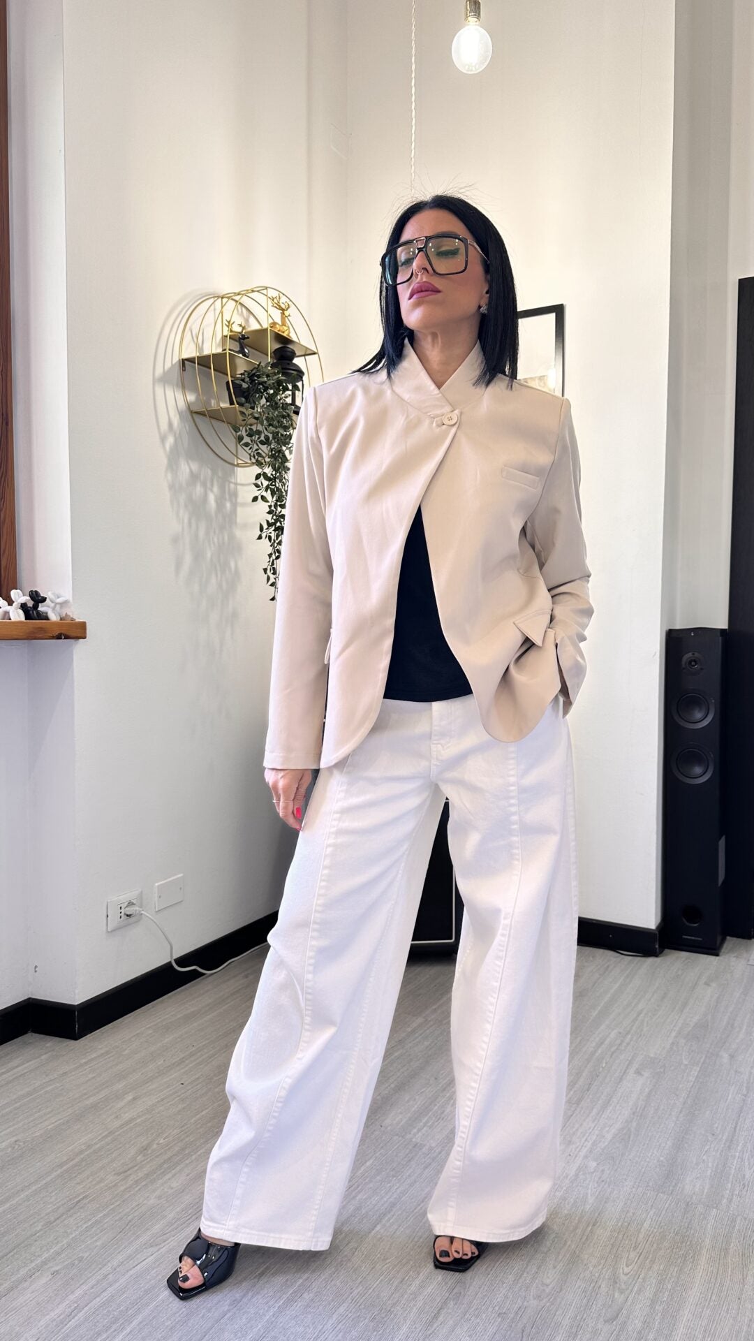 GIACCA CHIUSURA AL COLLO BEIGE