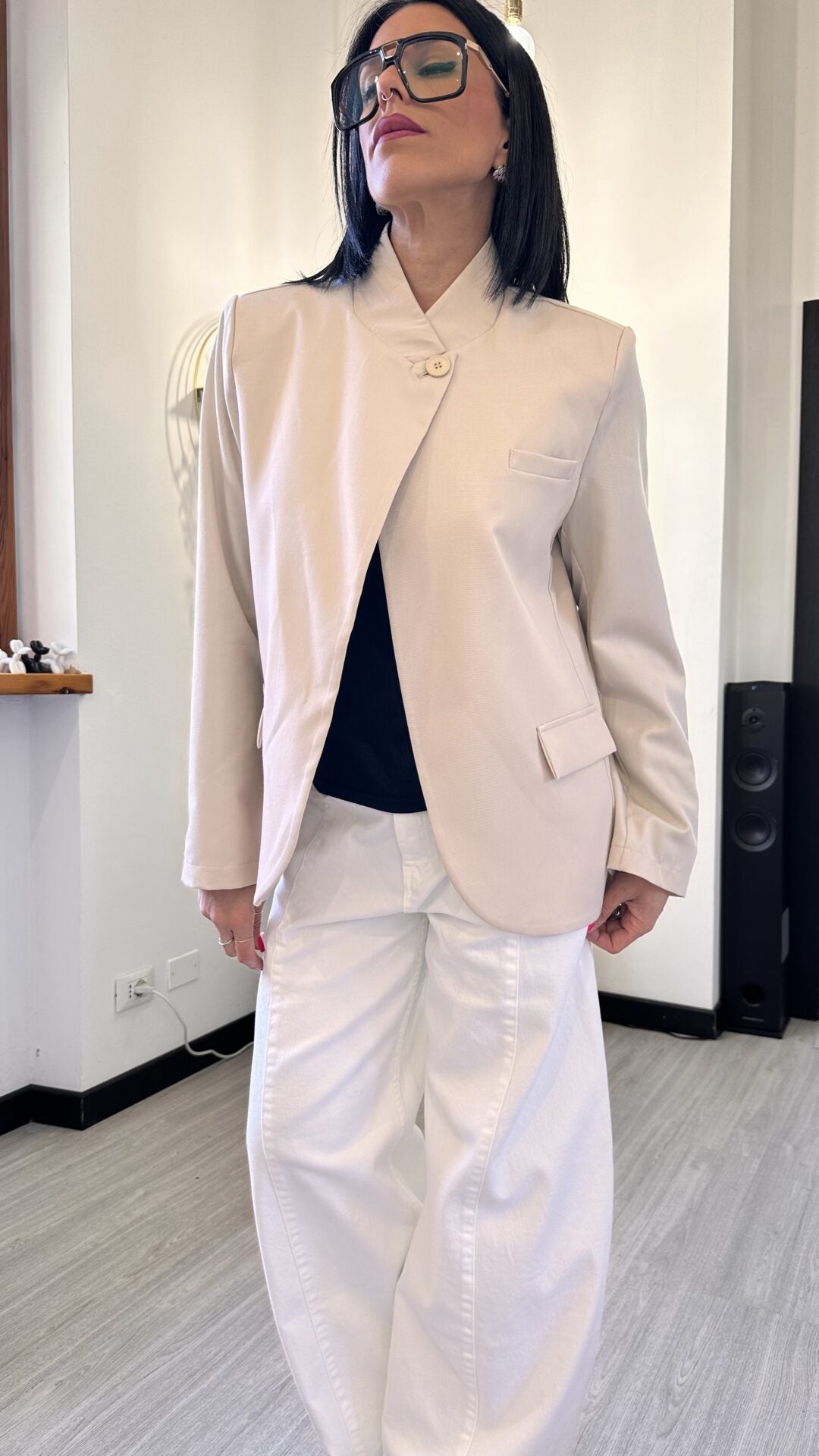GIACCA CHIUSURA AL COLLO BEIGE