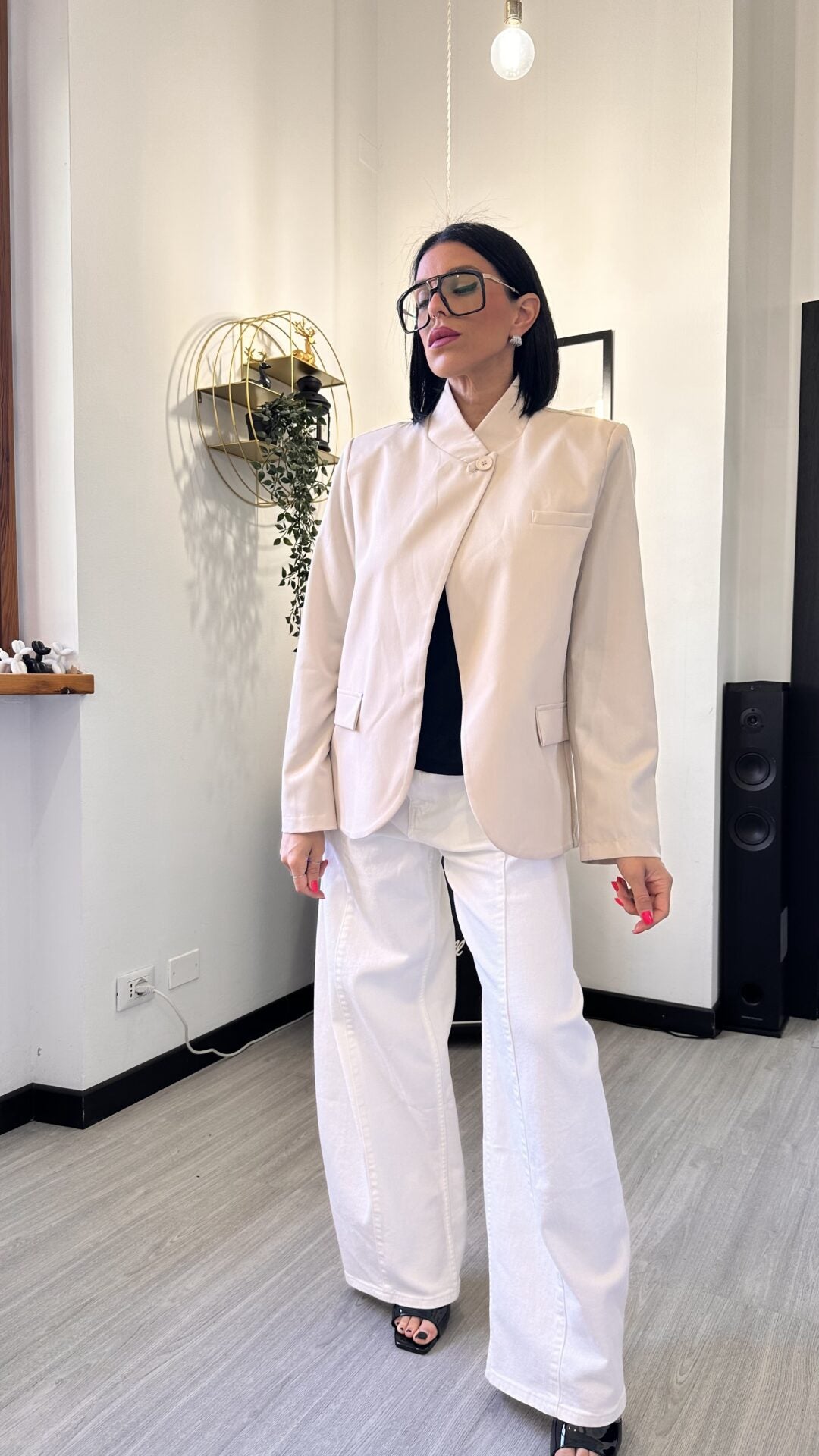 GIACCA CHIUSURA AL COLLO BEIGE