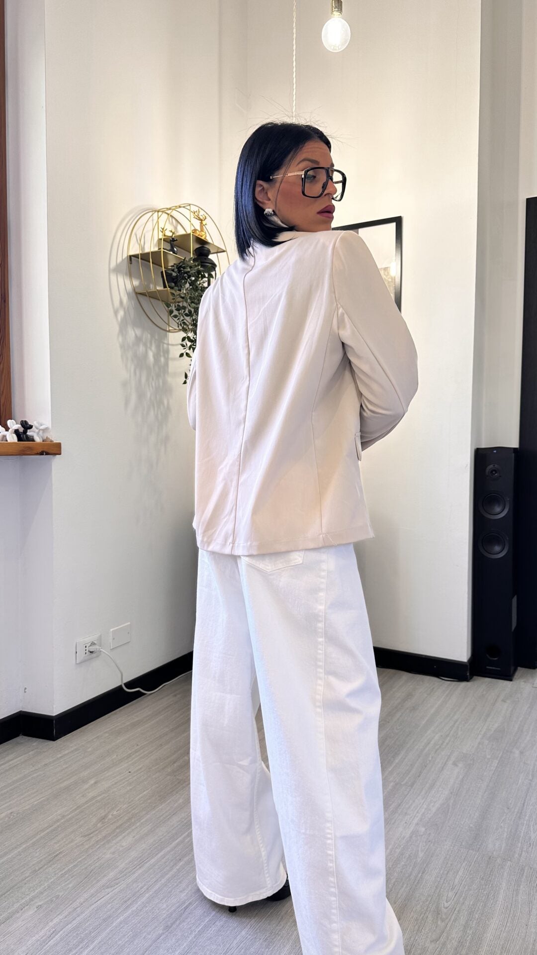 GIACCA CHIUSURA AL COLLO BEIGE