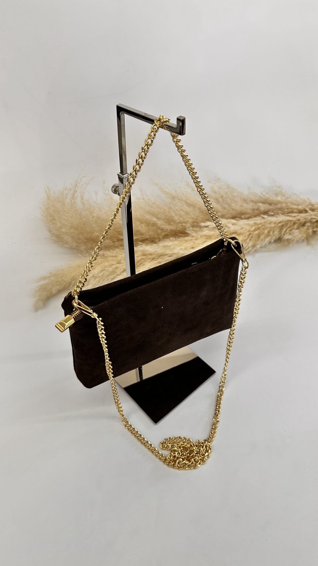 POCHETTE SCAMOSCIATA CON CATENELLA BROWN