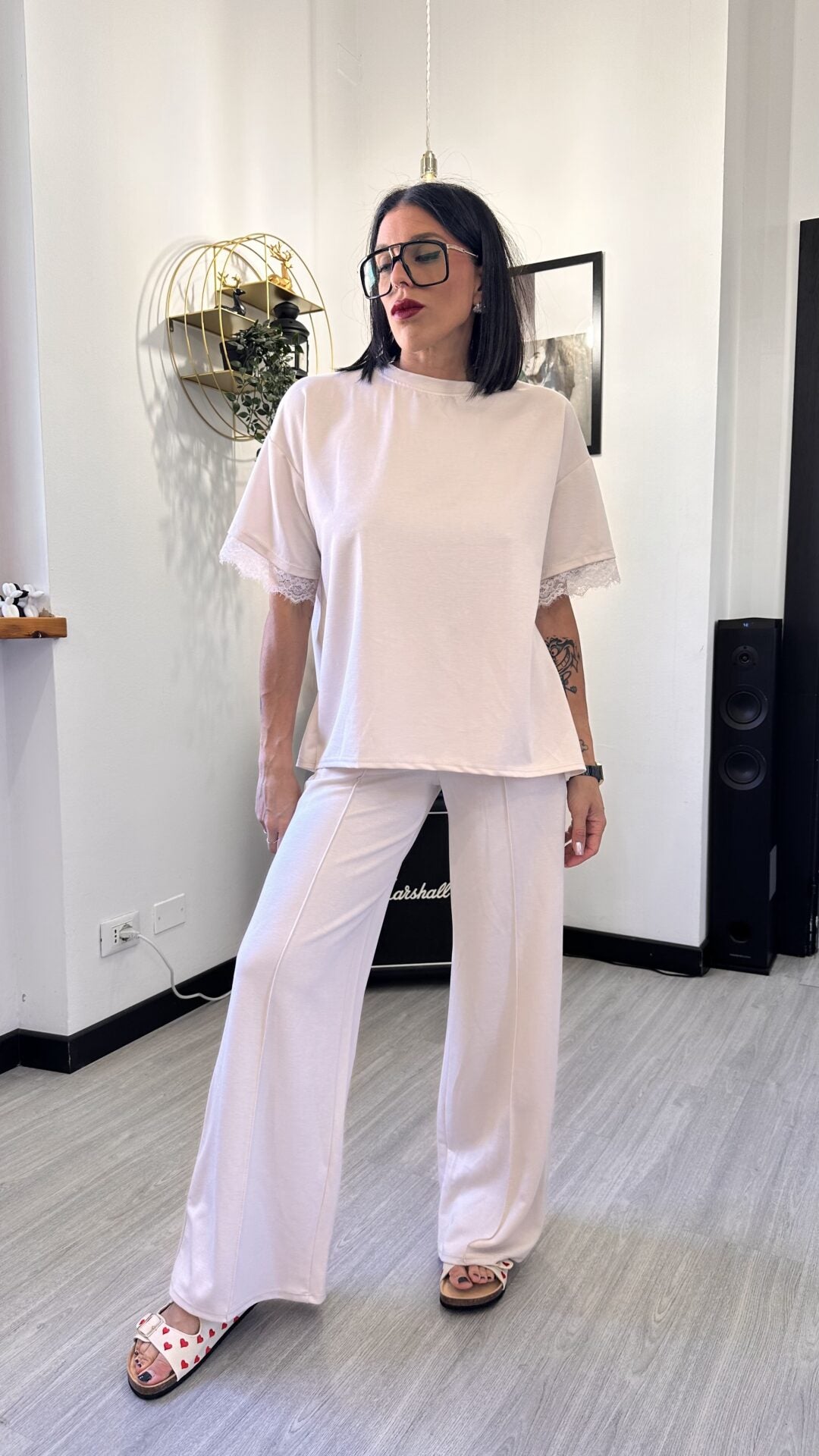 T-SHIRT APERTA SUL RETRO BEIGE