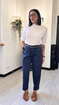 JEANS CON CINTURA BLU