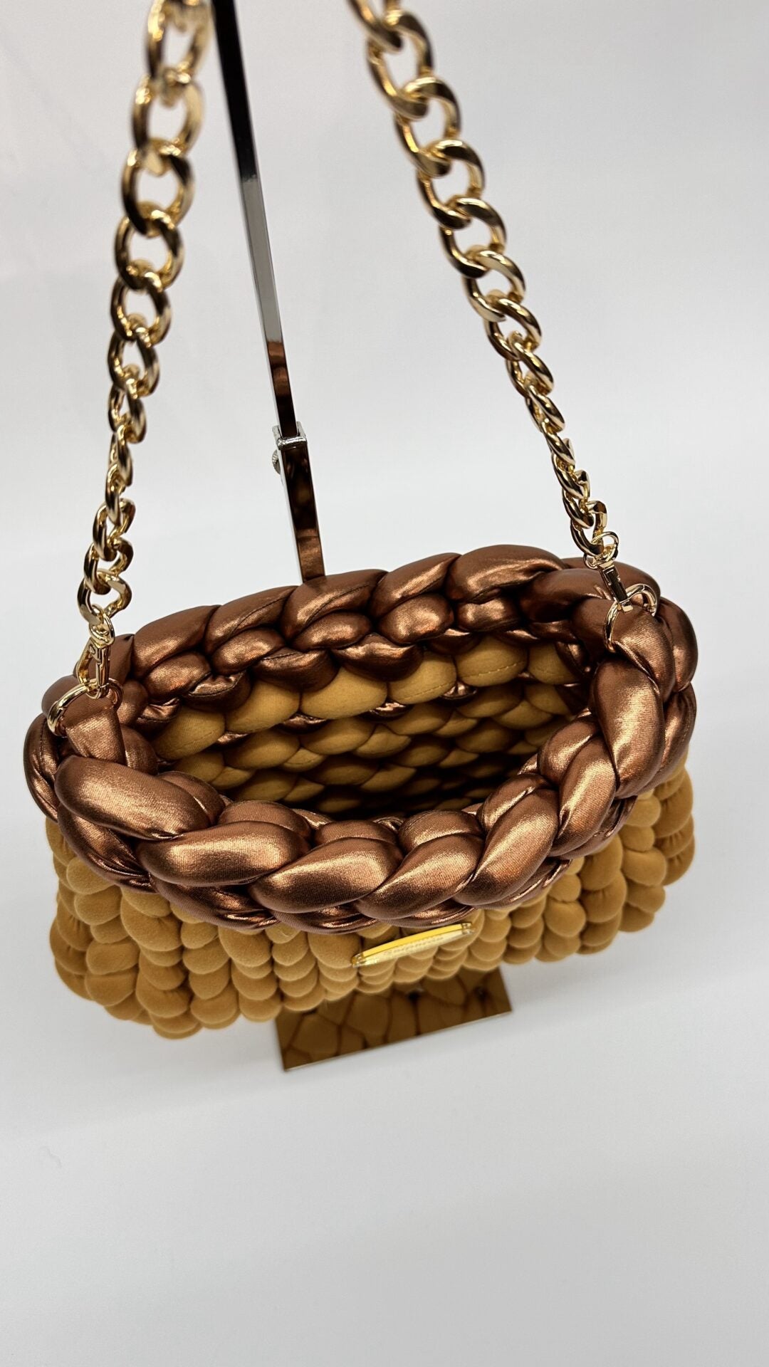 BORSA CARAMEL & BRONZE INTRECCIATA CON CATENA ORO