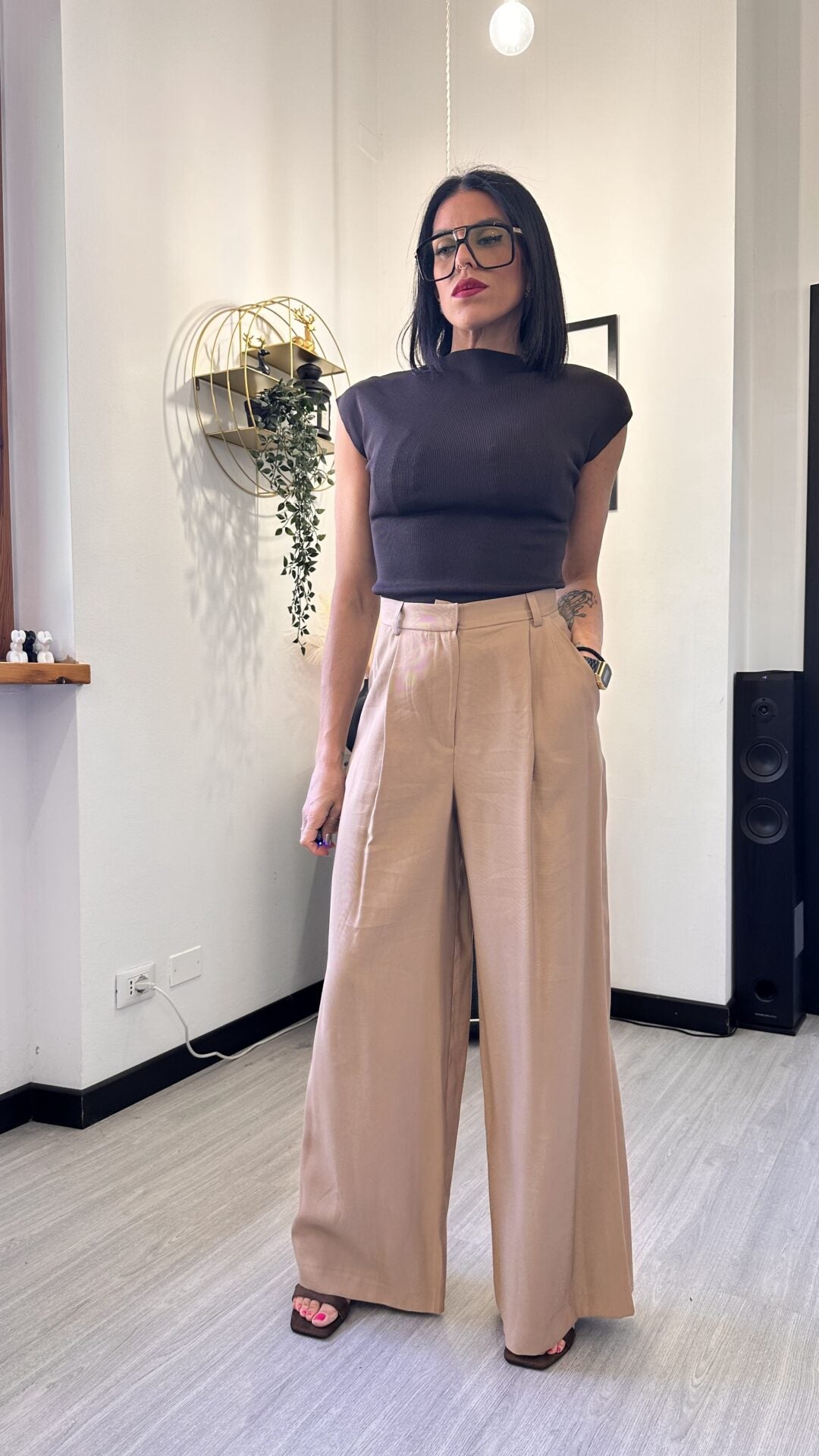 PANTALONE A PALAZZO CON PINCES