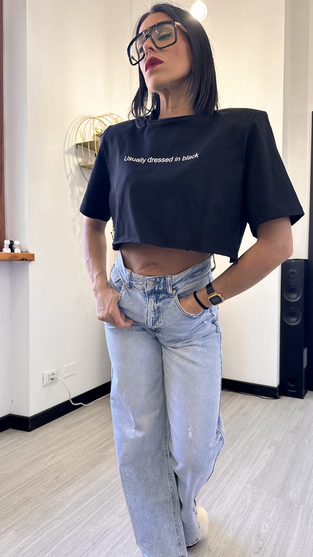 T-SHIRT USUALLY DRESSED IN BLACK NERA
