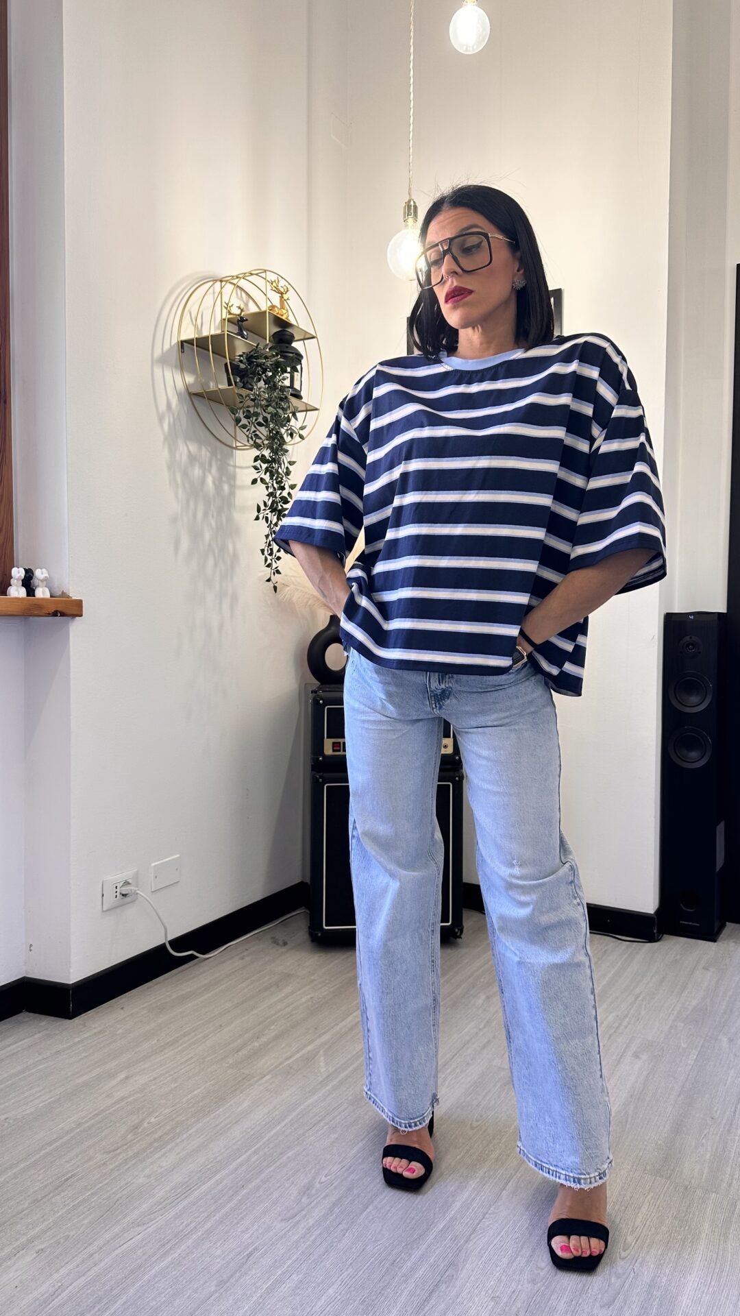 T-SHIRT A RIGHE APERTA SUL RETRO BLU