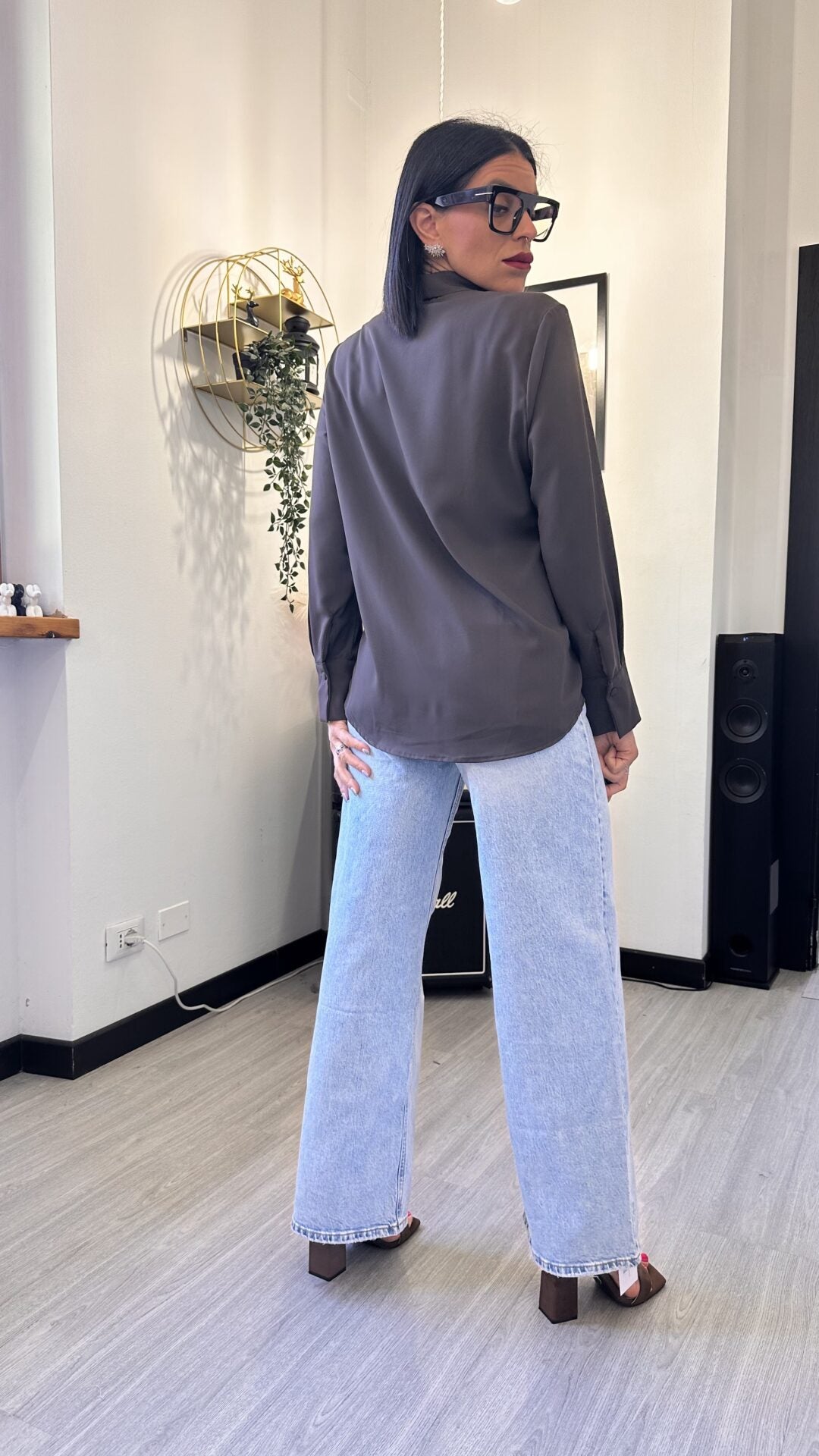 CAMICIA BOTTONI TONDI MARRONE