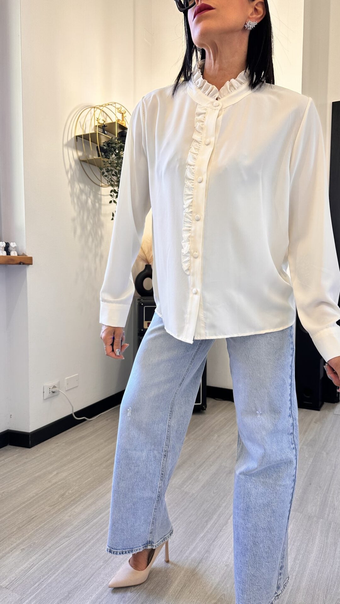 CAMICIA BOTTONI TONDI E FRUFRU BURRO