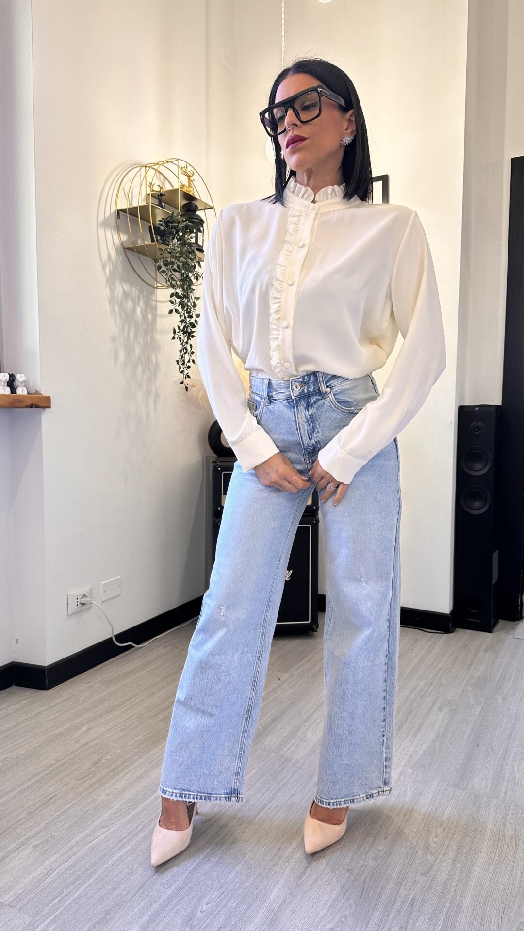 CAMICIA BOTTONI TONDI E FRUFRU BURRO
