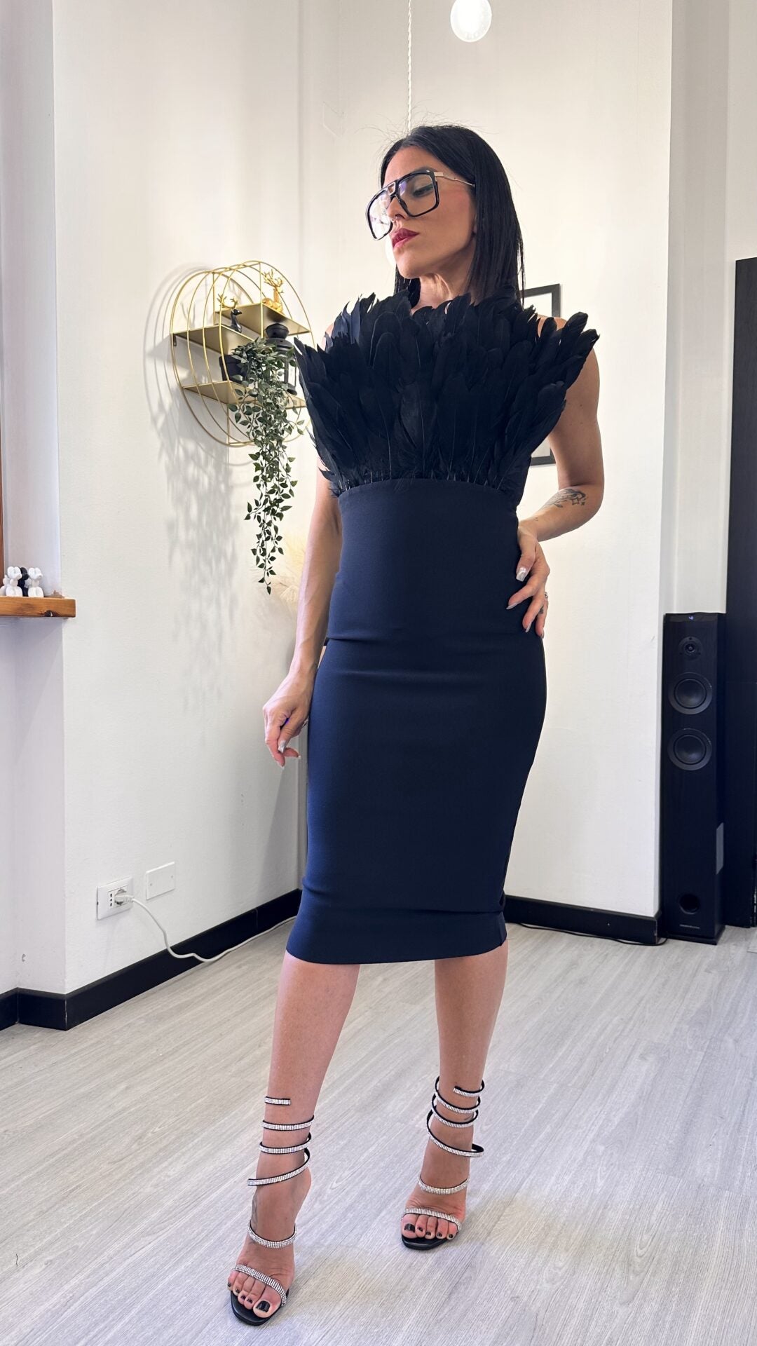 ABITO BANDAGE PIUME