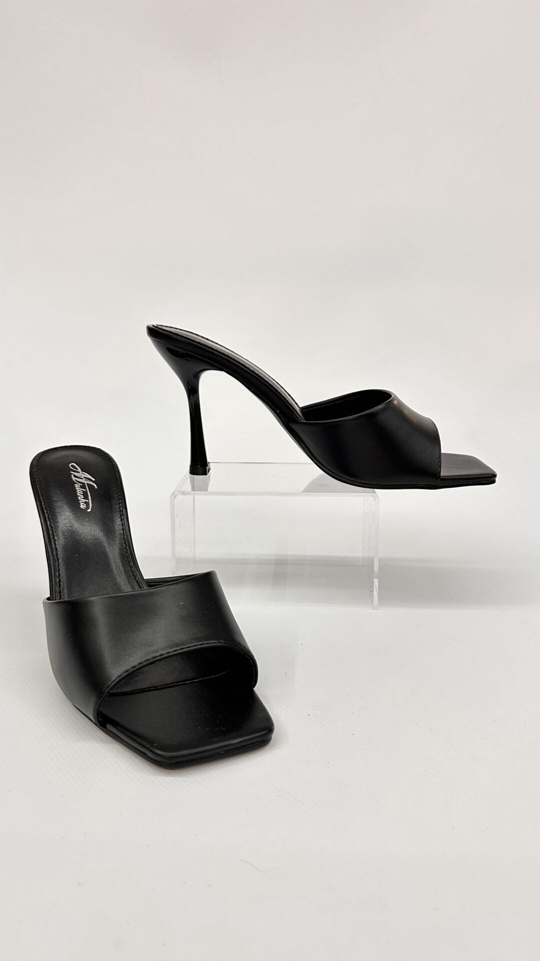 MULES IN ECOPELLE NERO