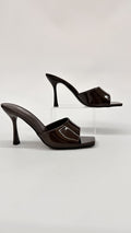 MULES IN VERNICE MARRONE