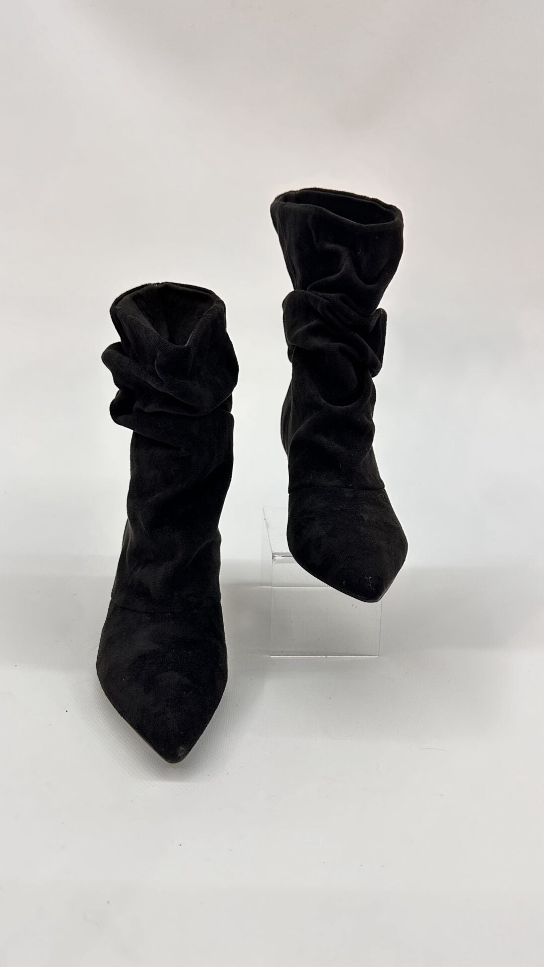 STIVALETTO BASSO SCAMOSCIATO NERO
