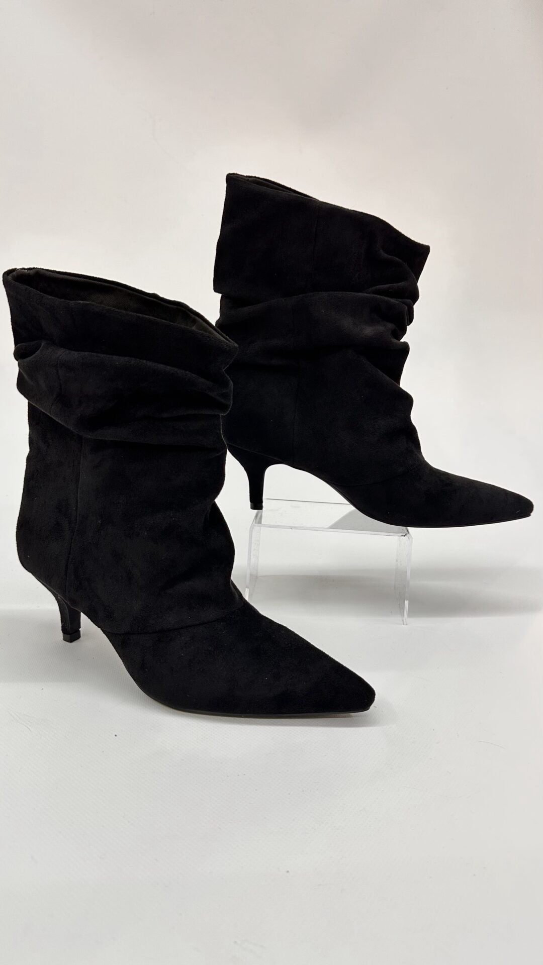STIVALETTO BASSO SCAMOSCIATO NERO