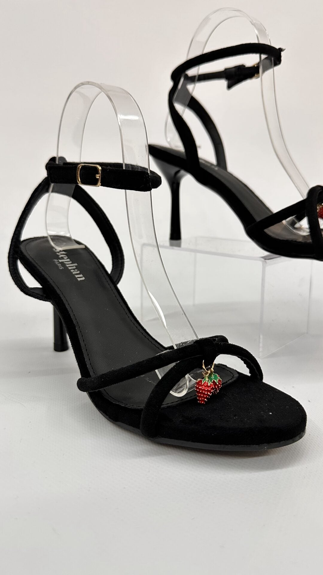 SANDALI SCAMOSCIATI CON FRAGOLINA NERO