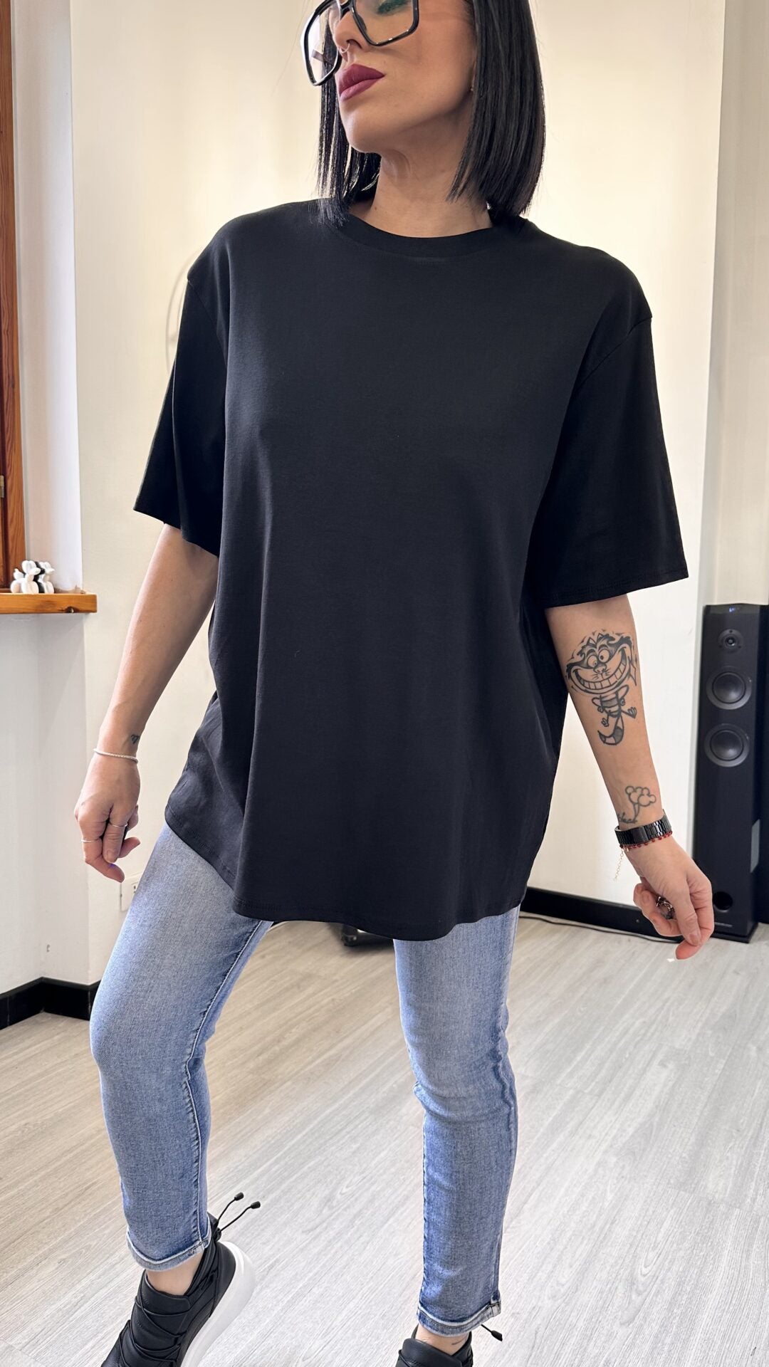 T-SHIRT NERA OVERSIZE