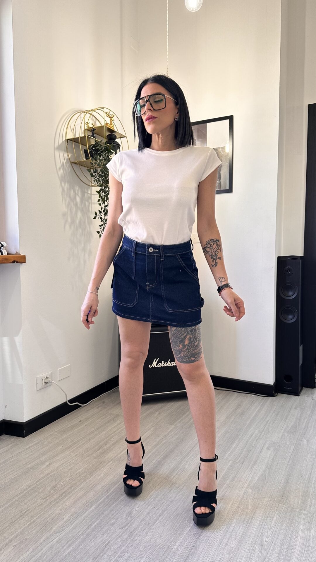 GONNA CARGO IN JEANS