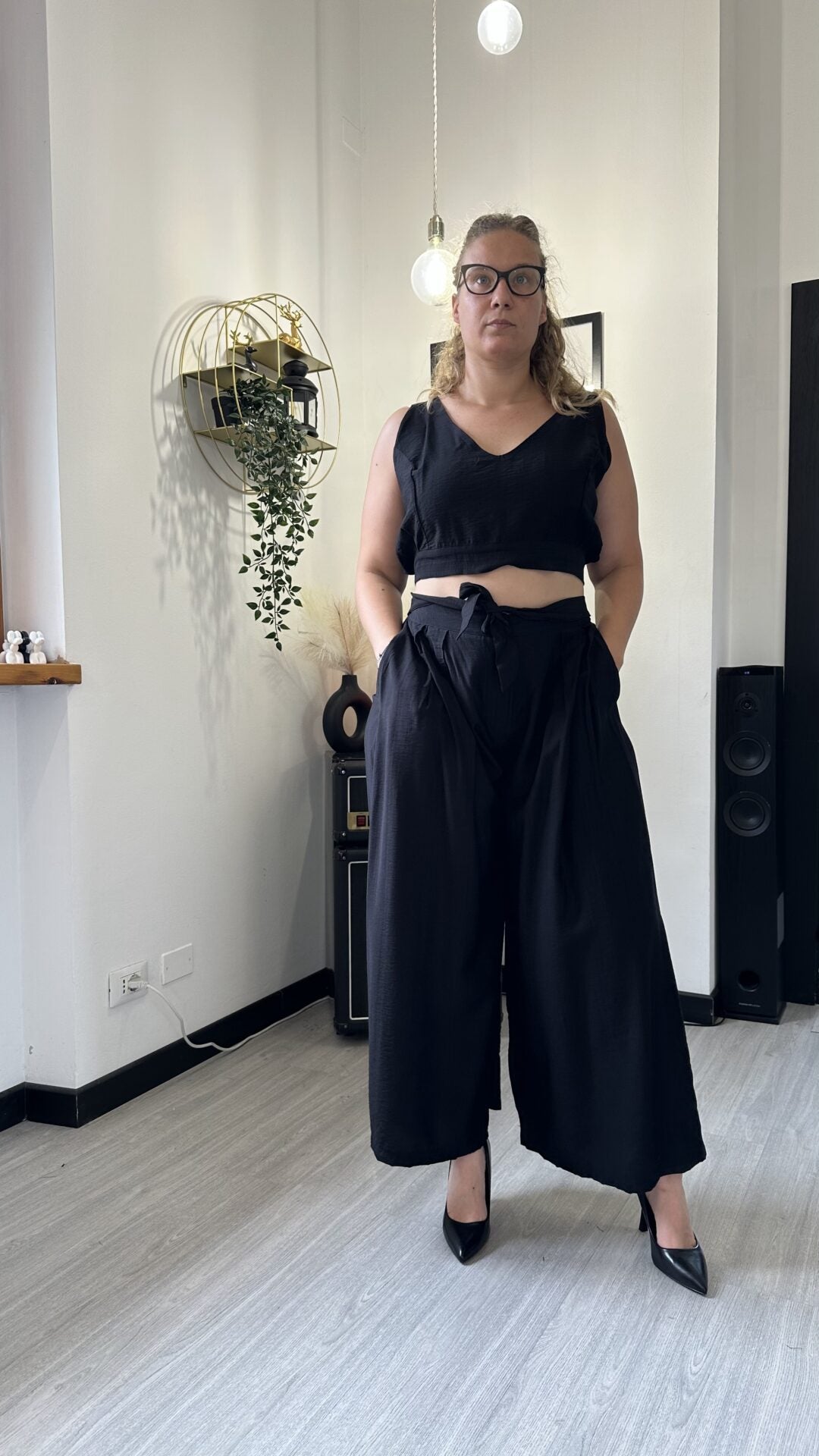 COORDINATO CON TOP NERO
