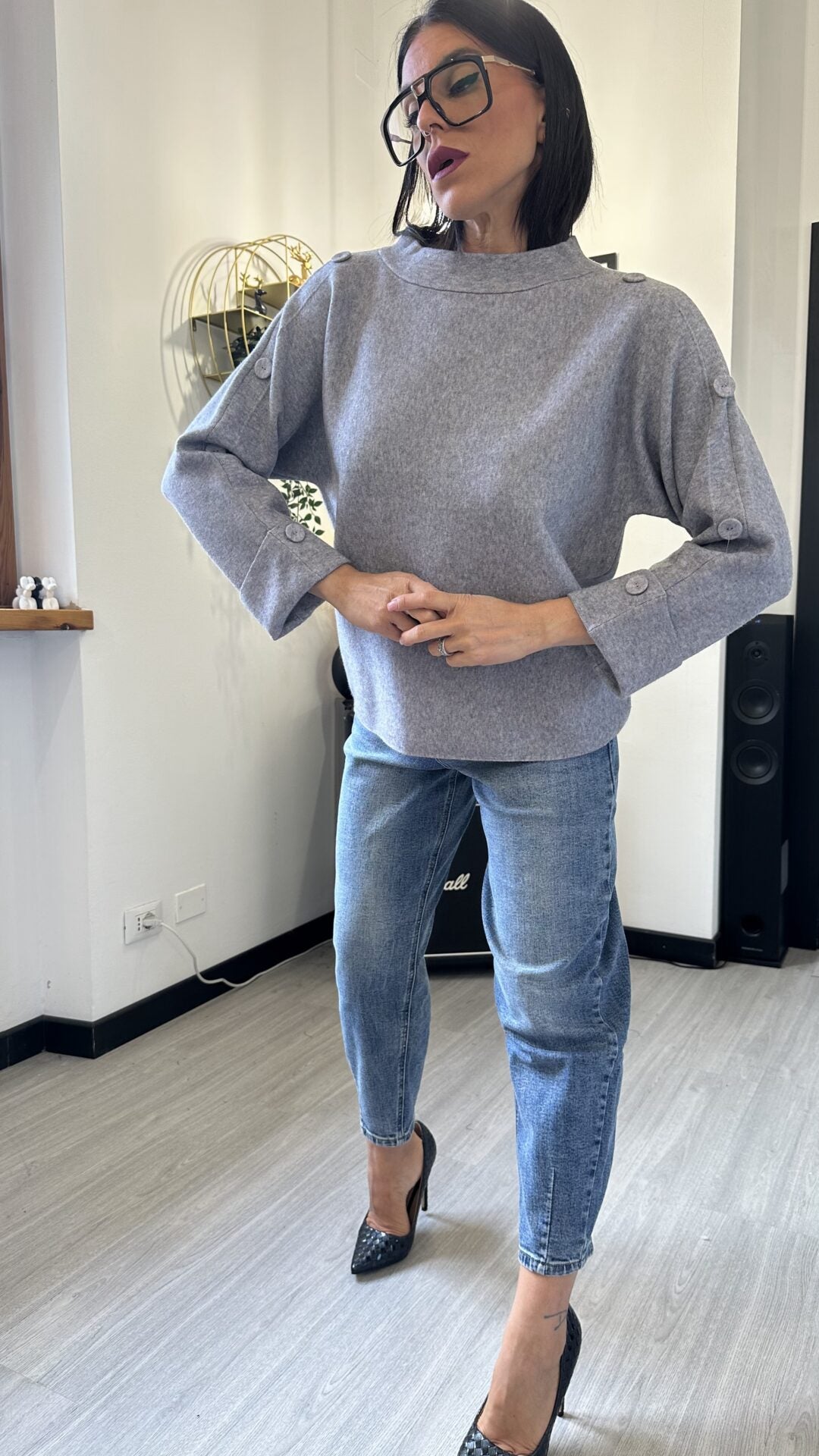 MAGLIONCINO CON BOTTONI GRIGIO