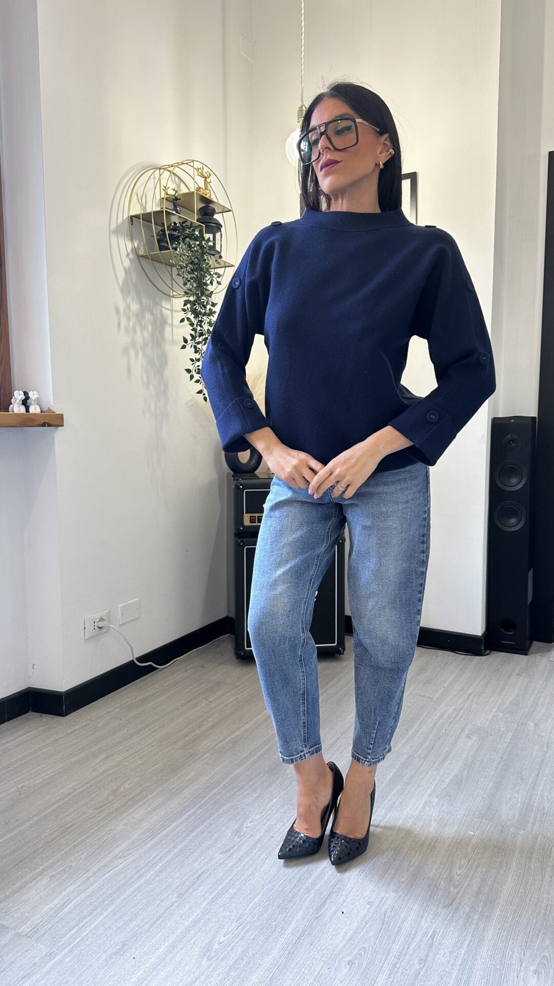 MAGLIONCINO CON BOTTONI BLU