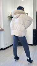 BOMBER OVER CON PELO BEIGE