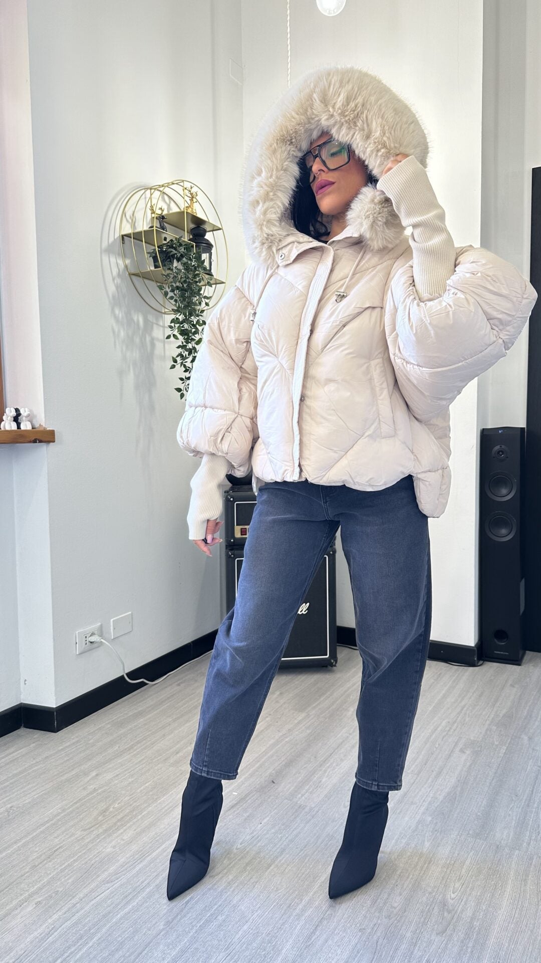 BOMBER OVER CON PELO BEIGE