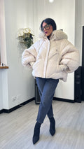 BOMBER OVER CON PELO BEIGE