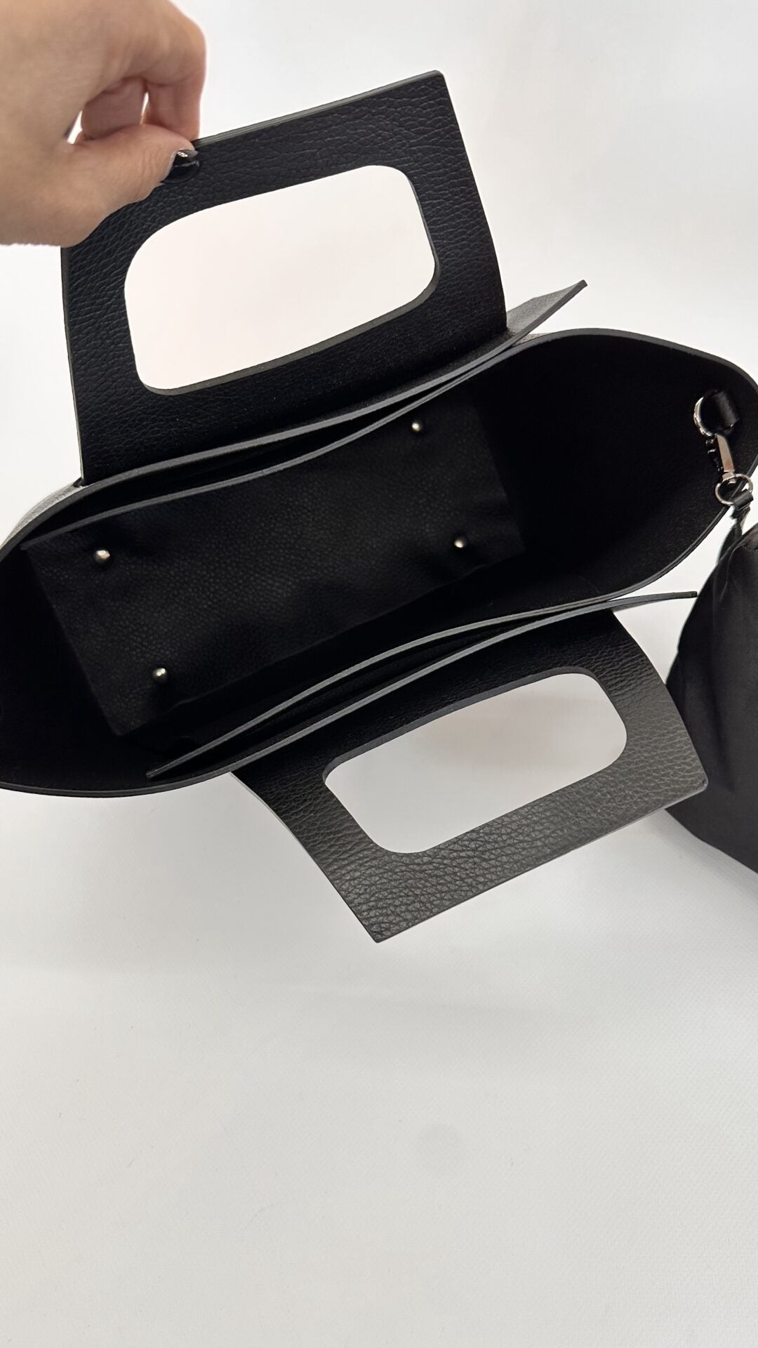 BORSA MINIMAL NERA