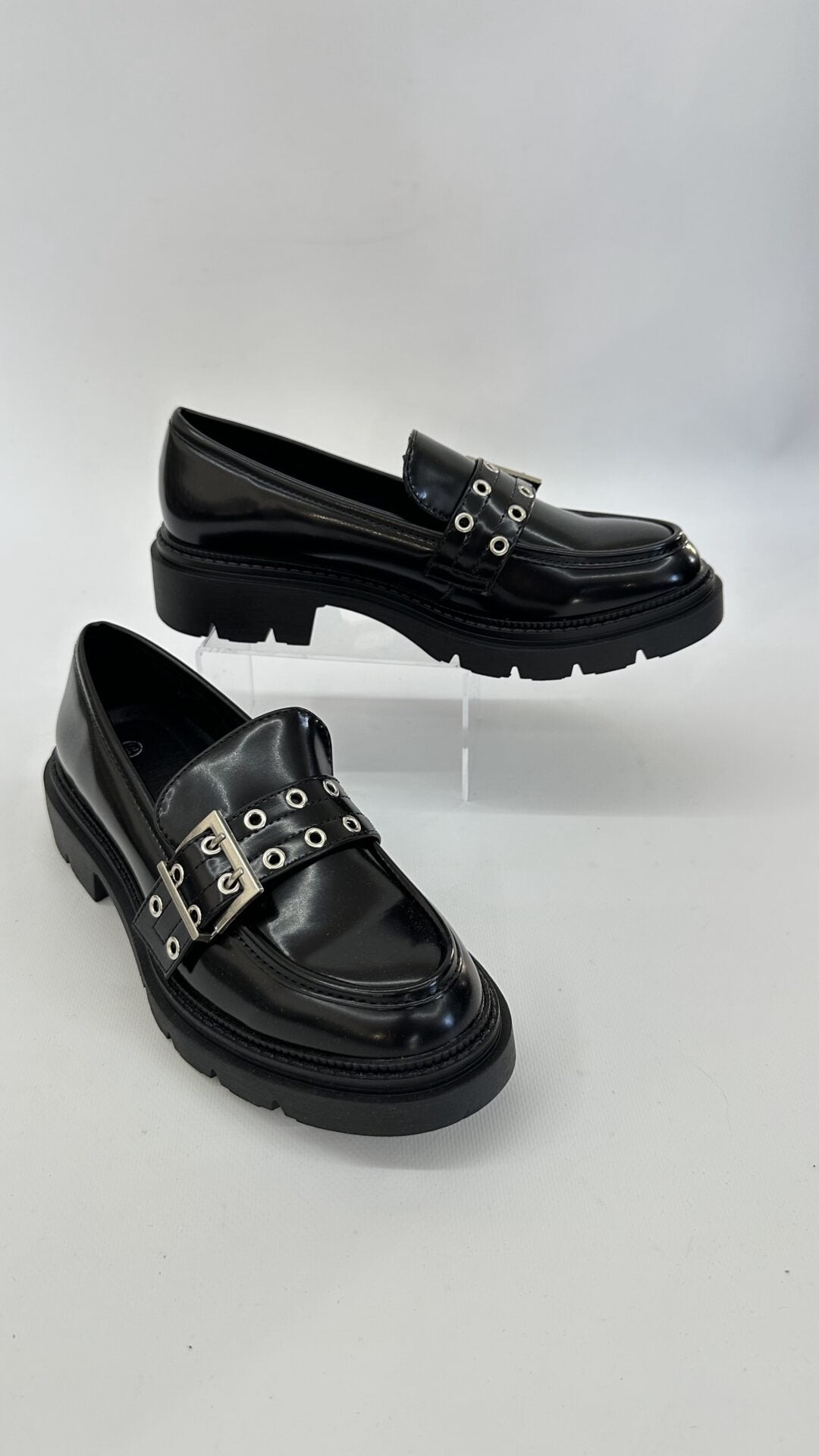 MOCASSINO LUCIDO CON FIBBIA