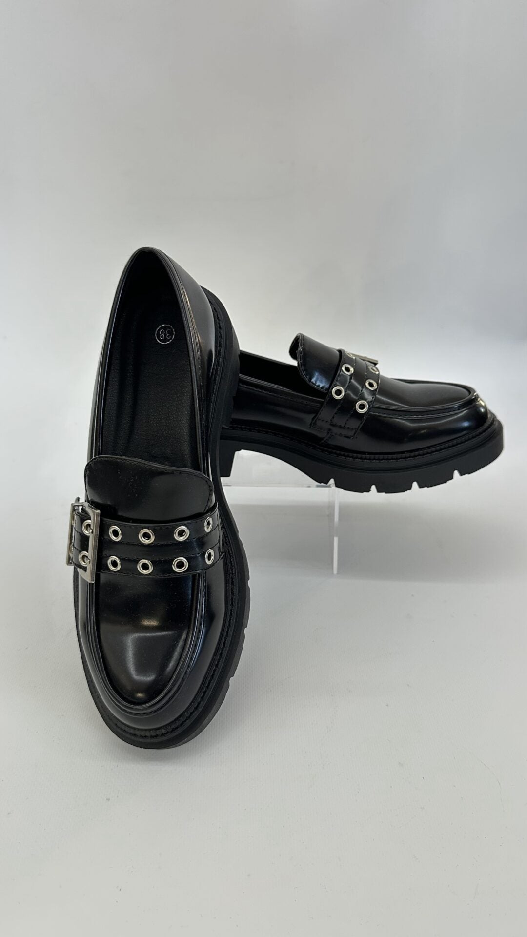 MOCASSINO LUCIDO CON FIBBIA