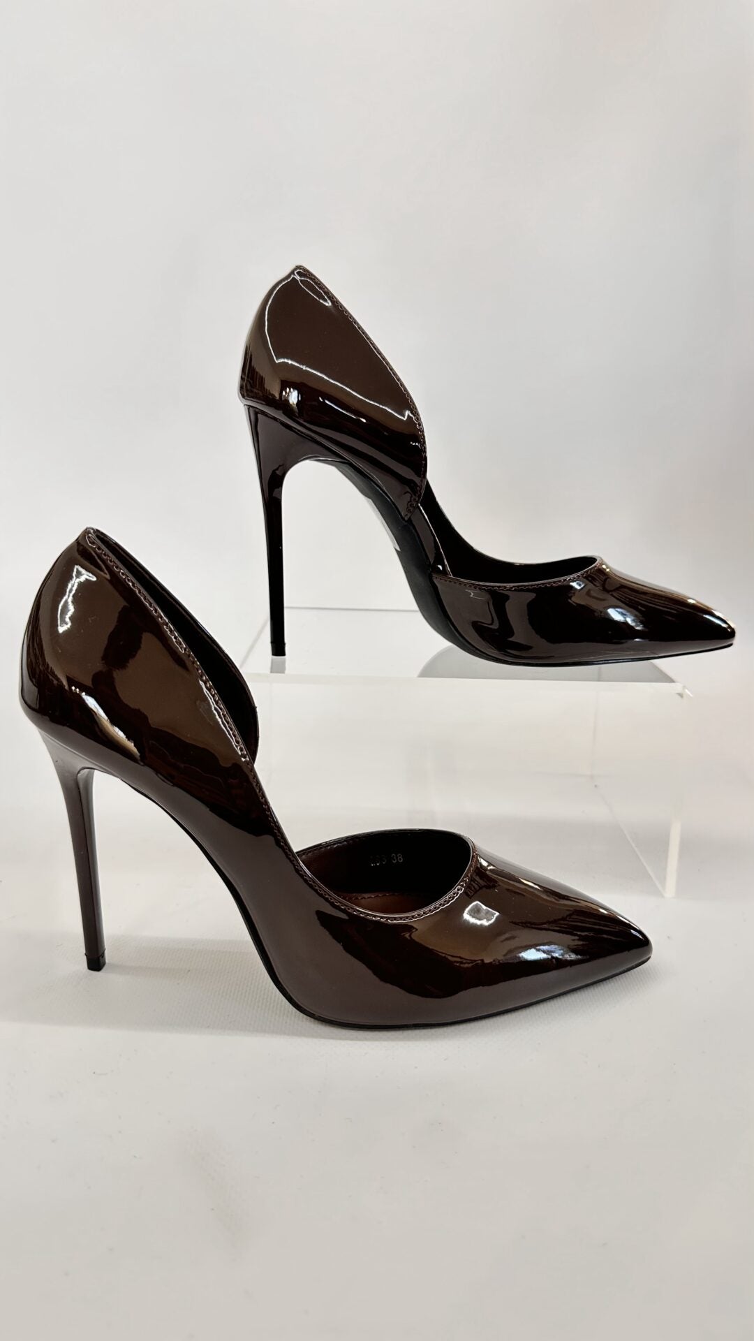 DECOLLETÉ GLOSSY CHOCOLATE