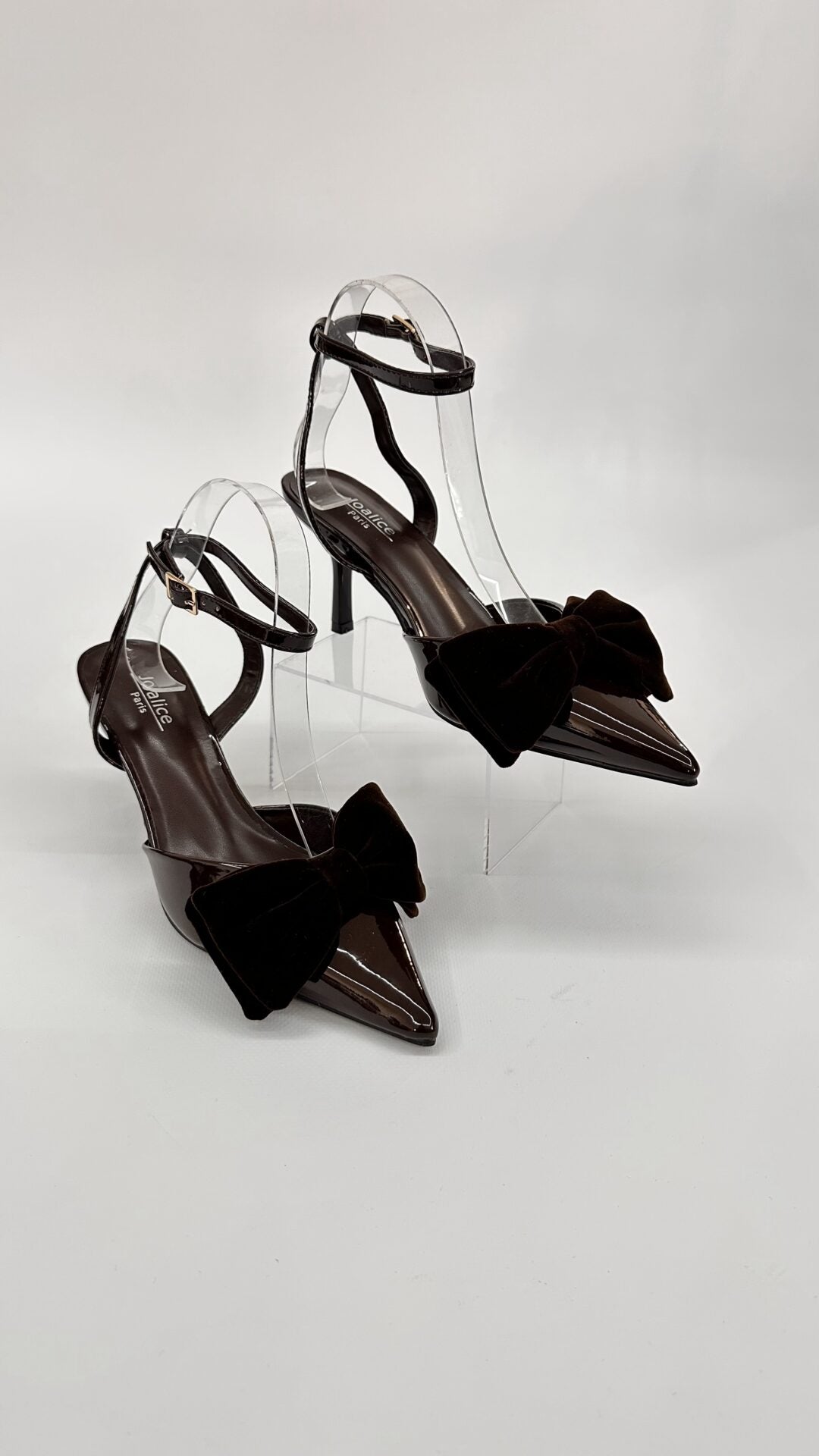 TACCHI LUCIDI CON FIOCCO BROWN