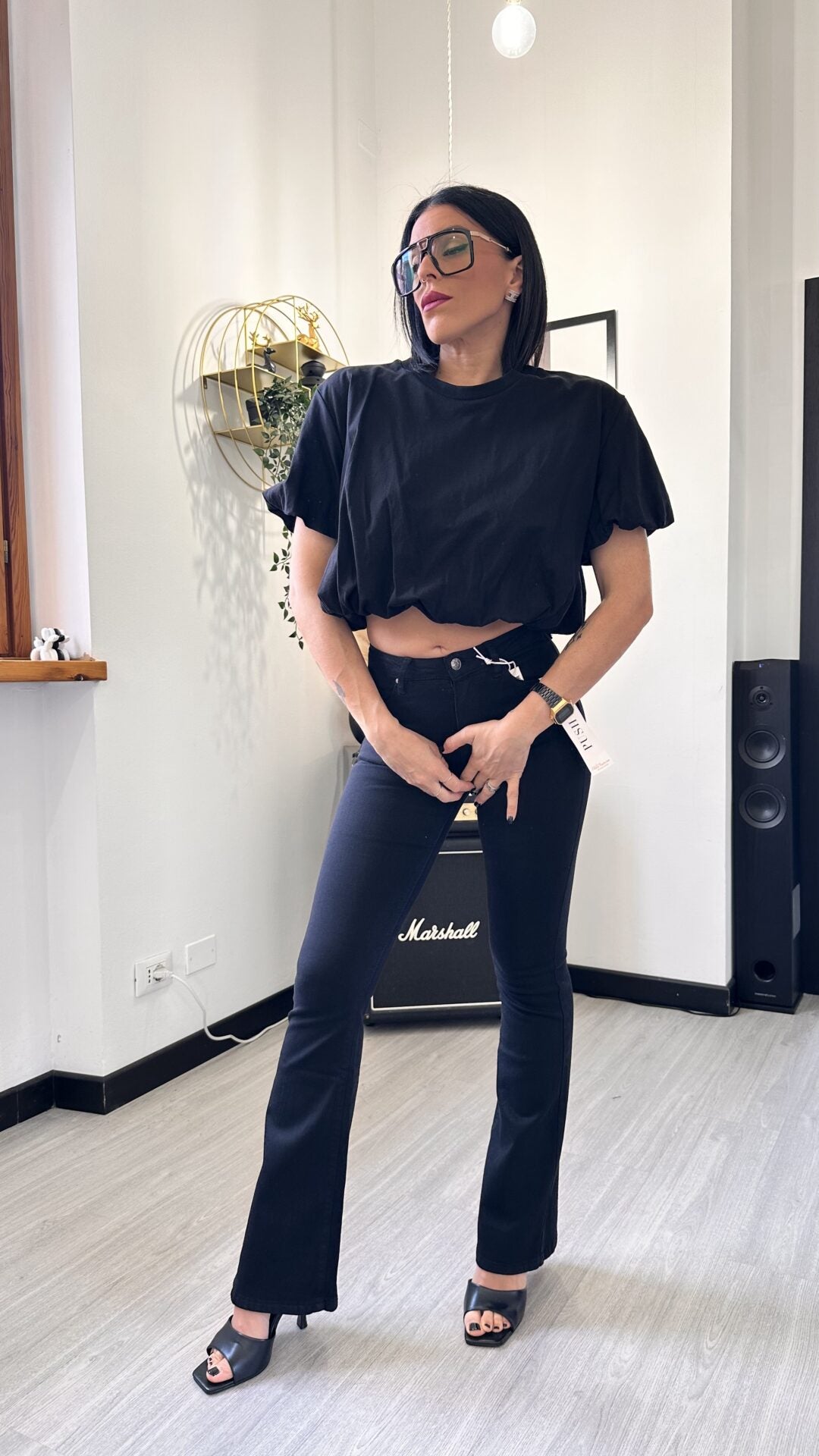 T-SHIRT A PALLONCINO NERA