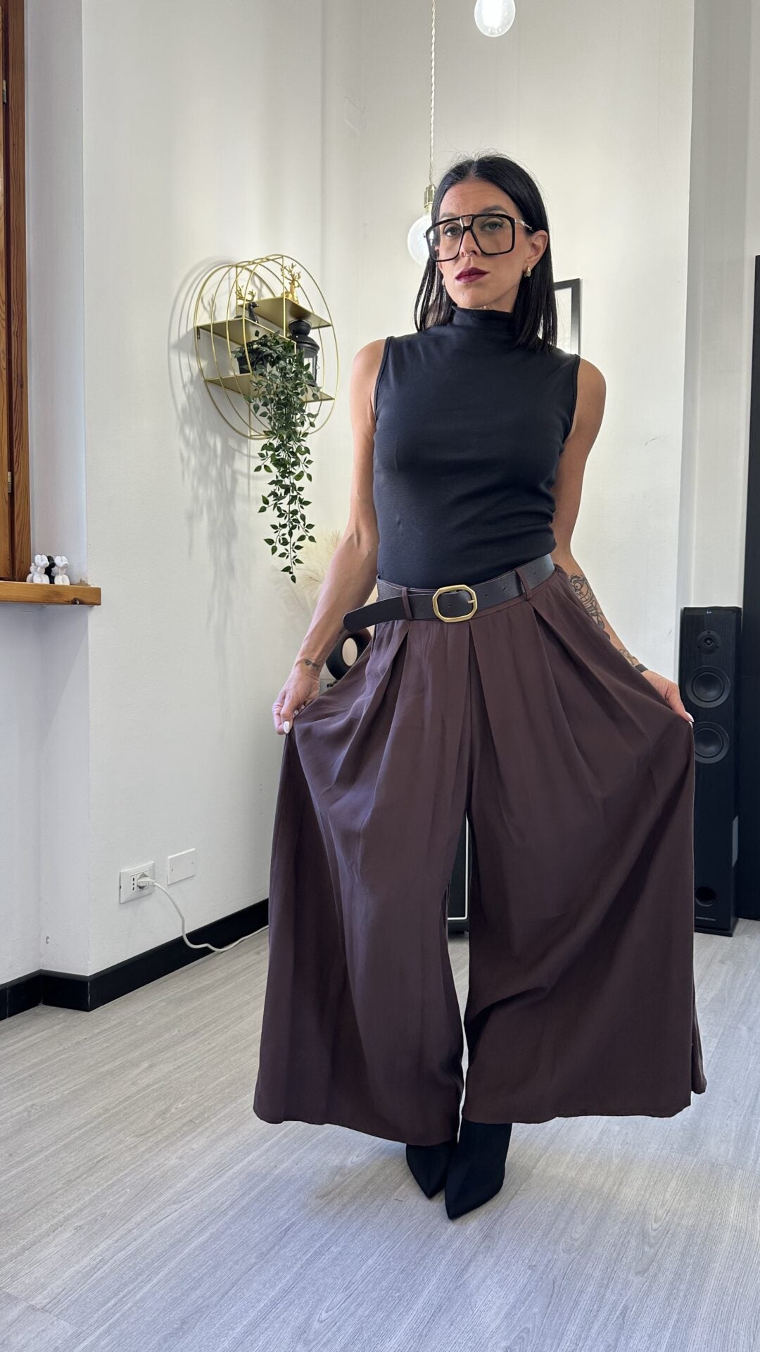 PANTALONE A PALAZZO CON CINTURA MARRONE